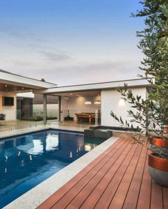 decoral-system-non-slip-powder-flooring-application